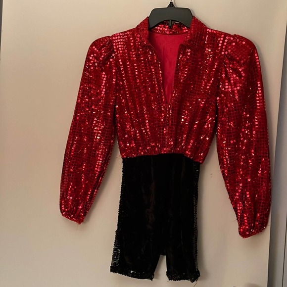 Girls curtains call Halloween costume. - Picture 1 of 8